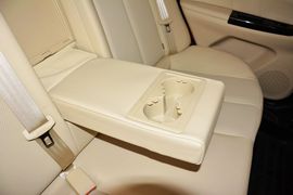 2015款长安逸动1.6L手动豪华型
