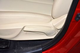 2015款长安逸动1.6L手动豪华型