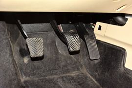2015款长安逸动1.6L手动豪华型