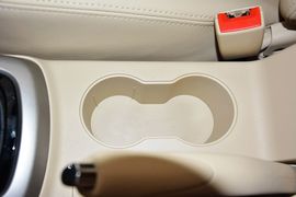 2015款长安逸动1.6L手动豪华型