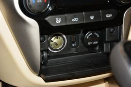 2015款长安逸动1.6L手动豪华型