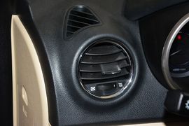 2015款长安逸动1.6L手动豪华型