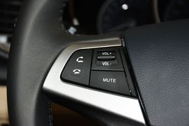 2015款长安逸动1.6L手动豪华型