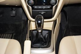 2015款长安逸动1.6L手动豪华型