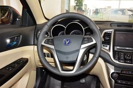 2015款长安逸动1.6L手动豪华型