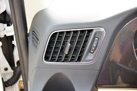 2015款福田图雅诺2.8T长轴商旅版