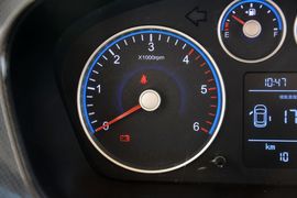 2015款福田图雅诺2.8T长轴商旅版