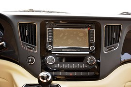 2015款福田图雅诺2.8T长轴商旅版