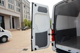 2015款福田图雅诺2.8T短轴商运版