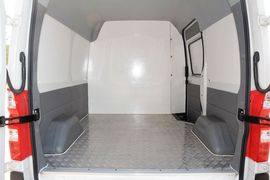 2015款福田图雅诺2.8T短轴商运版