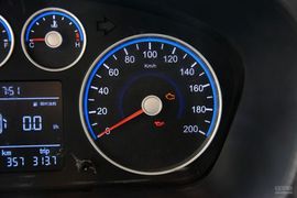 2015款福田图雅诺2.8T短轴商运版