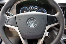 2015款福田图雅诺2.8T短轴商运版