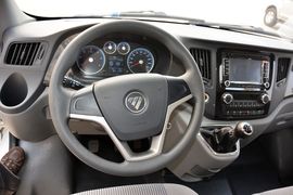 2015款福田图雅诺2.8T短轴商运版