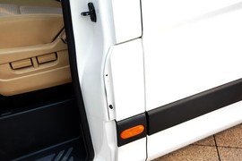 2015款福田图雅诺2.8T长轴商旅版ISF2.8s41P