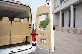 2015款福田图雅诺2.8T长轴商旅版ISF2.8s41P