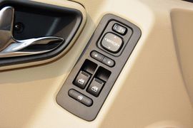 2015款福田图雅诺2.8T长轴商旅版ISF2.8s41P