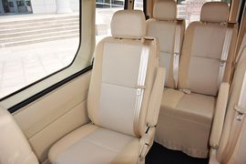 2015款福田图雅诺2.8T长轴商旅版ISF2.8s41P