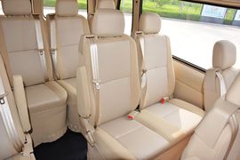 2015款福田图雅诺2.8T长轴商旅版ISF2.8s41P