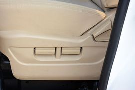 2015款福田图雅诺2.8T长轴商旅版ISF2.8s41P