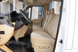 2015款福田图雅诺2.8T长轴商旅版ISF2.8s41P