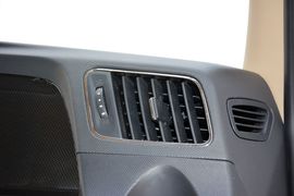 2015款福田图雅诺2.8T长轴商旅版ISF2.8s41P