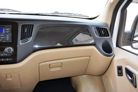 2015款福田图雅诺2.8T长轴商旅版ISF2.8s41P