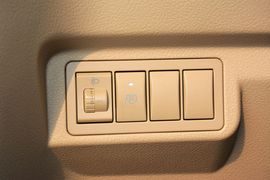 2015款福田图雅诺2.8T长轴商旅版ISF2.8s41P