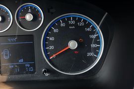 2015款福田图雅诺2.8T长轴商旅版ISF2.8s41P