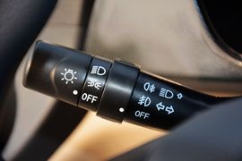 2015款福田图雅诺2.8T长轴商旅版ISF2.8s41P