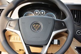 2015款福田图雅诺2.8T长轴商旅版ISF2.8s41P