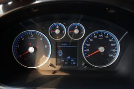 2015款福田图雅诺2.8T长轴商旅版ISF2.8s41P