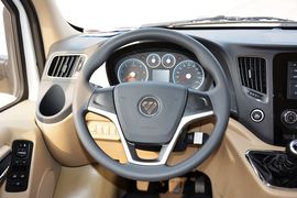 2015款福田图雅诺2.8T长轴商旅版ISF2.8s41P