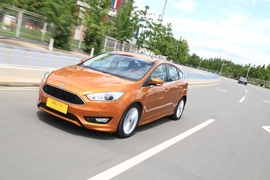 2015款全新换代两厢福克斯实拍