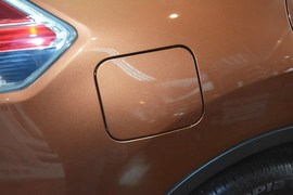 2014款日产奇骏2.0L
