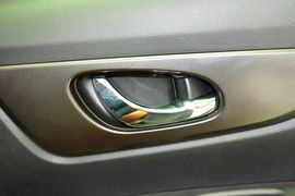2014款日产奇骏2.0L
