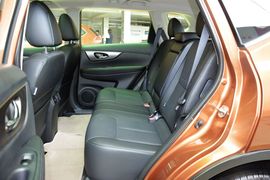 2014款日产奇骏2.0L