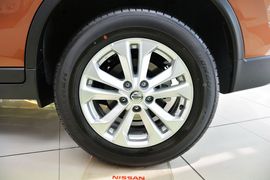 2014款日产奇骏2.0L