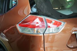2014款日产奇骏2.0L