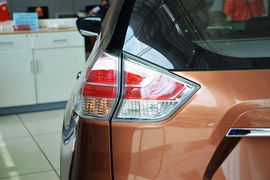2014款日产奇骏2.0L