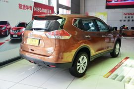 2014款日产奇骏2.0L