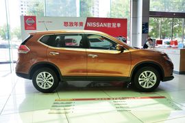 2014款日产奇骏2.0L