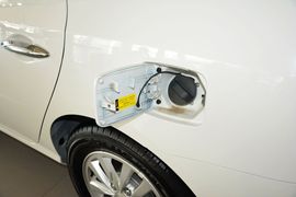 2015款现代悦动1.6L自动豪华型