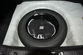 2015款现代悦动1.6L自动豪华型