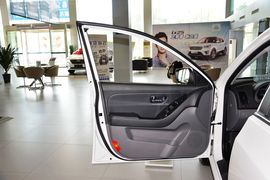 2015款现代悦动1.6L自动豪华型