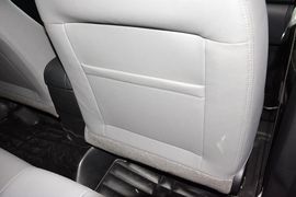 2015款现代悦动1.6L自动豪华型