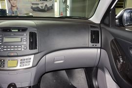 2015款现代悦动1.6L自动豪华型