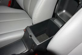 2015款现代悦动1.6L自动豪华型