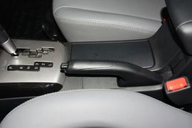 2015款现代悦动1.6L自动豪华型