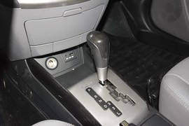 2015款现代悦动1.6L自动豪华型