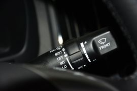 2015款现代悦动1.6L自动豪华型